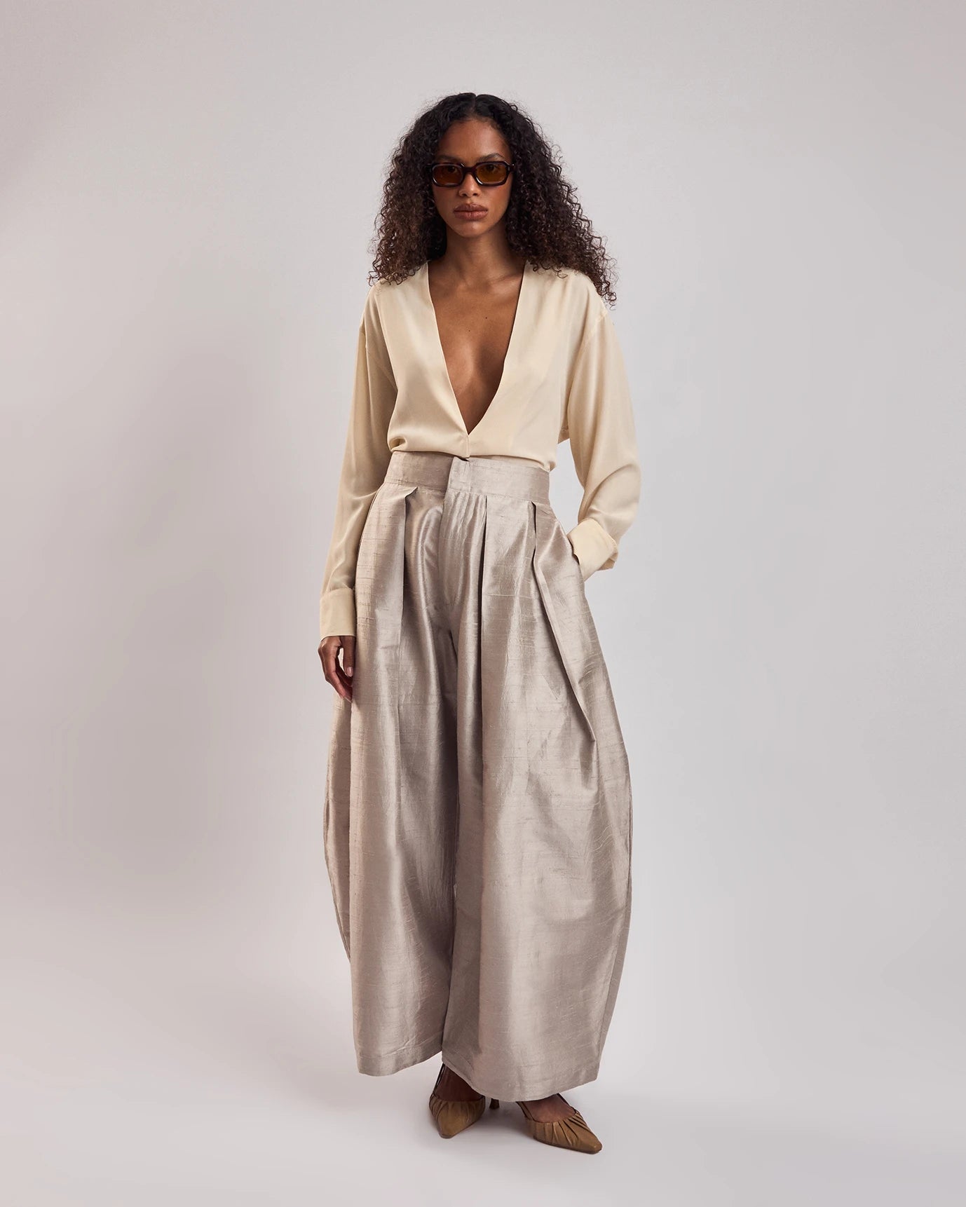 1*.様 THEREDTHREAD sheer hook tops beige THEREDTHREAD / ザレッド
